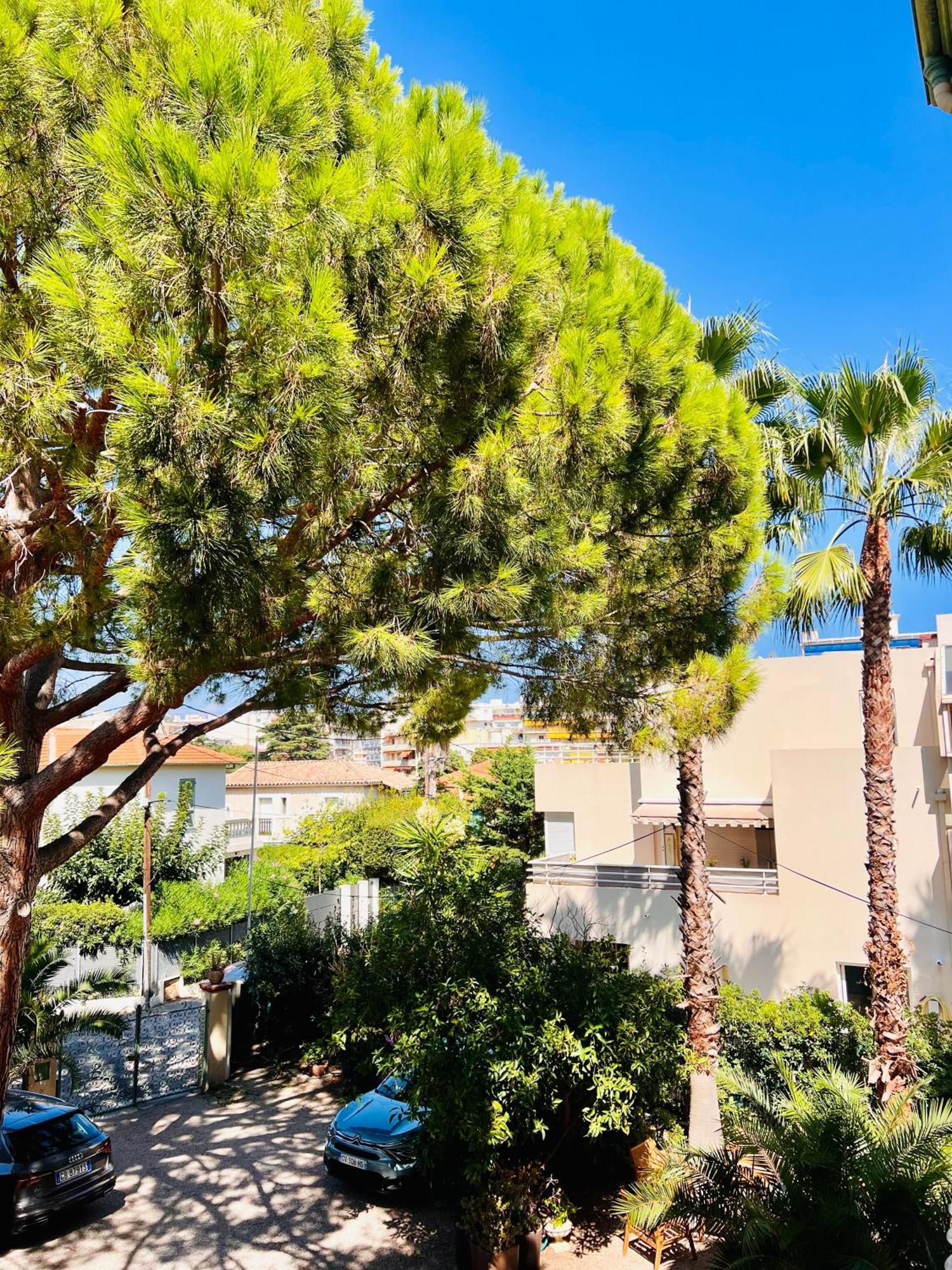 Hotel Le Ponteil Antibes Buitenkant foto