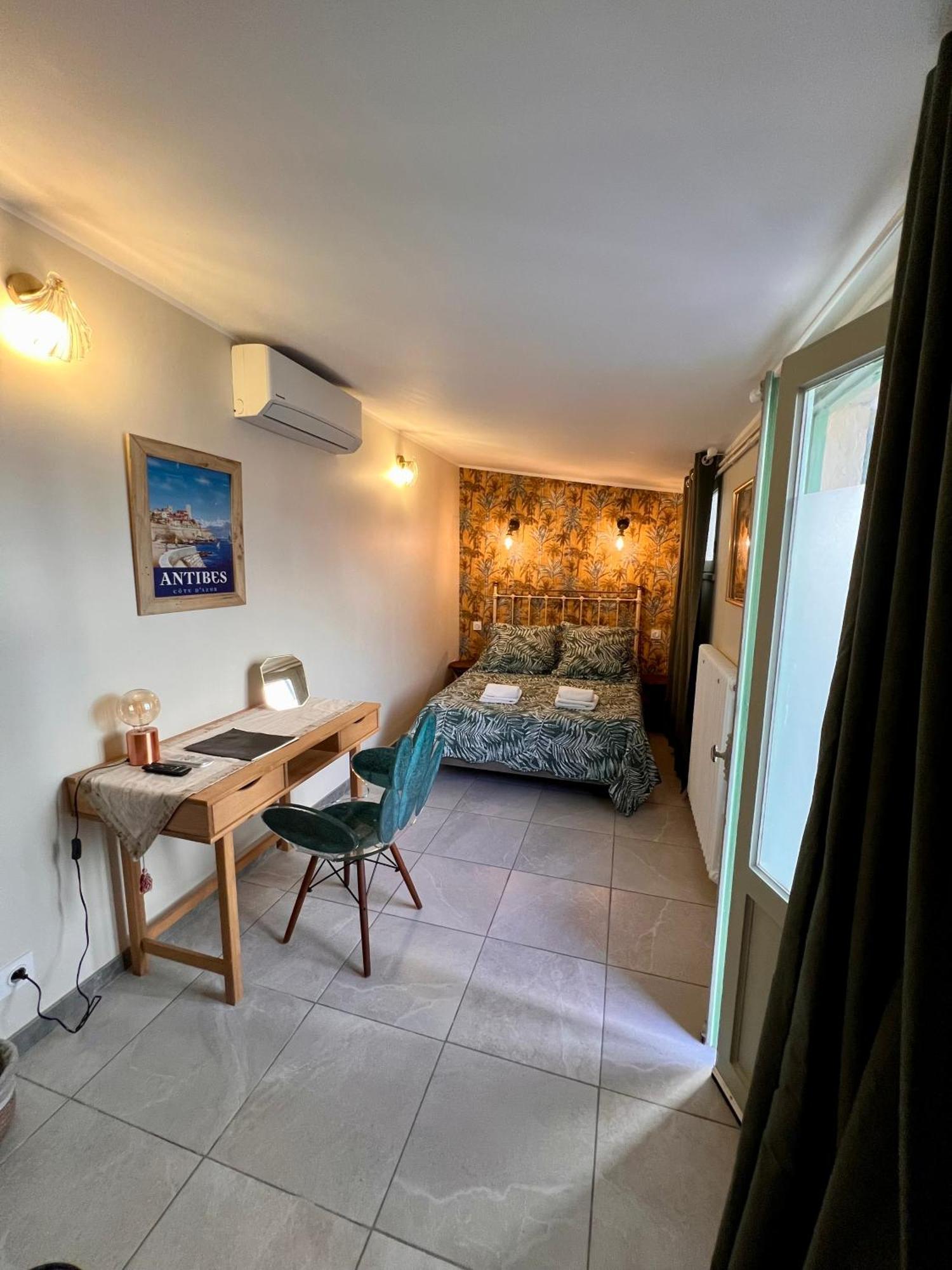 Hotel Le Ponteil Antibes Buitenkant foto