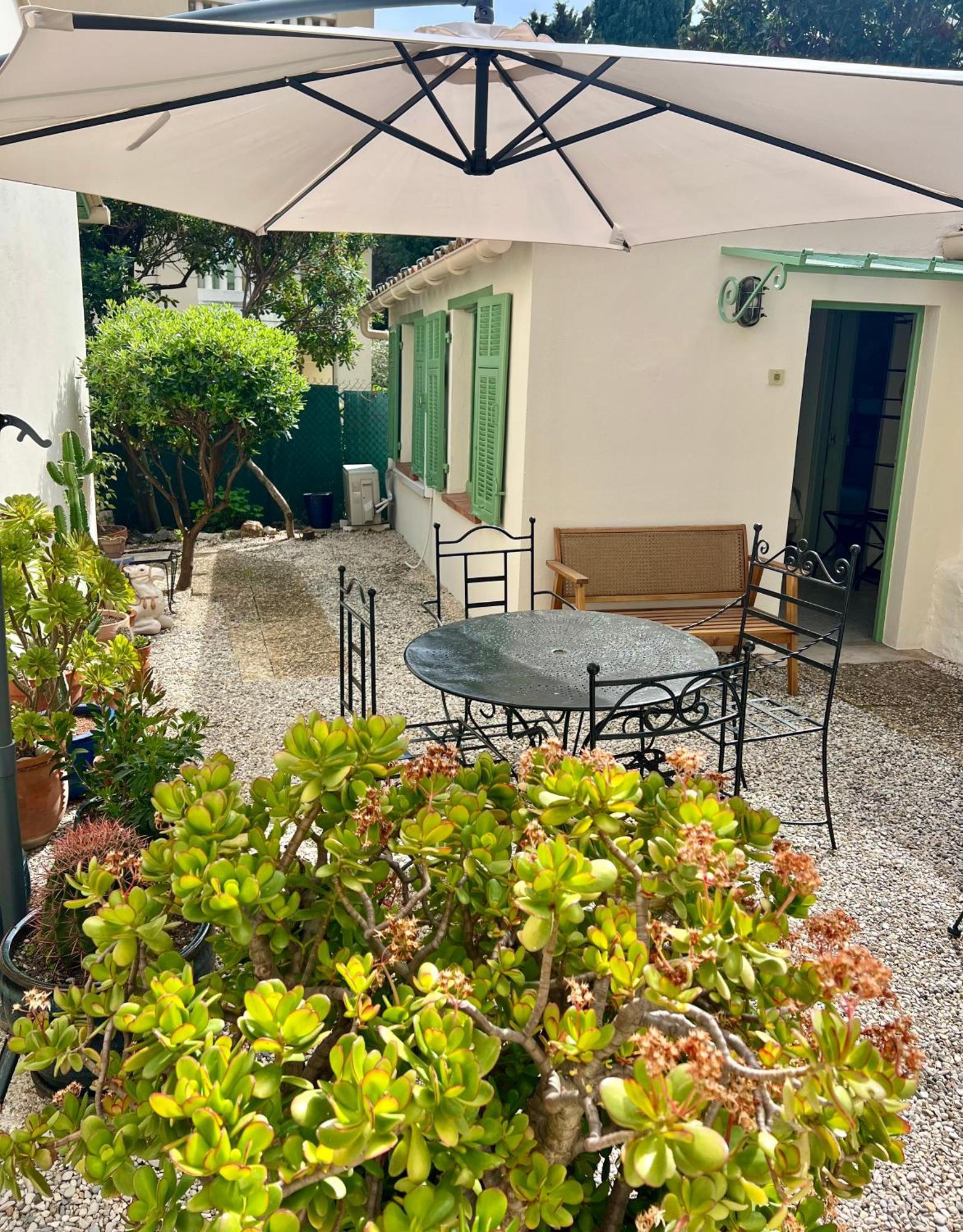 Hotel Le Ponteil Antibes Buitenkant foto