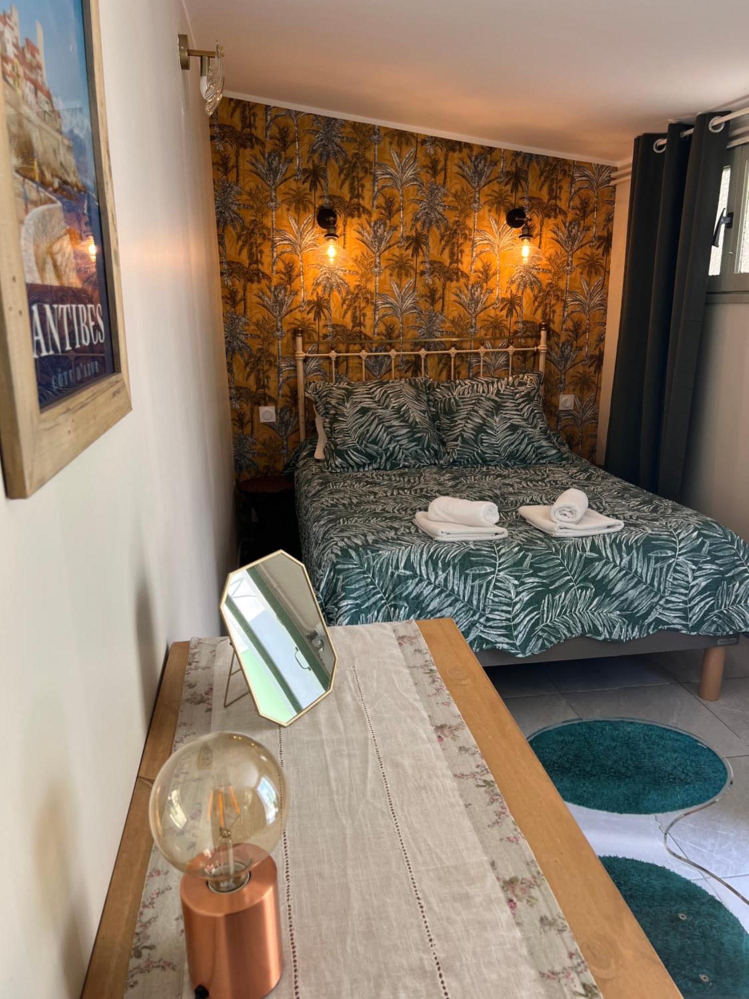 Hotel Le Ponteil Antibes Buitenkant foto
